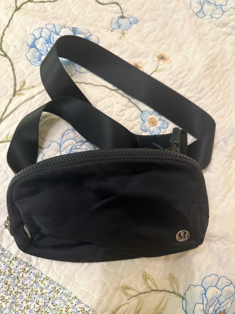 lululemon athletica Black Belt Bag with Subtle Logo